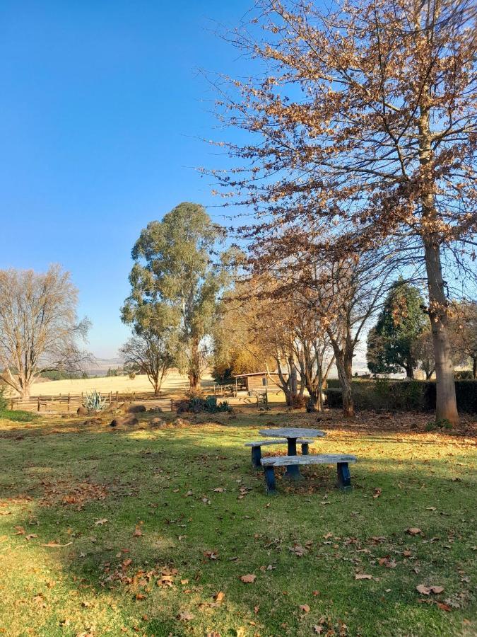 Khotso Lodge & Horse Trails Underberg Exteriör bild